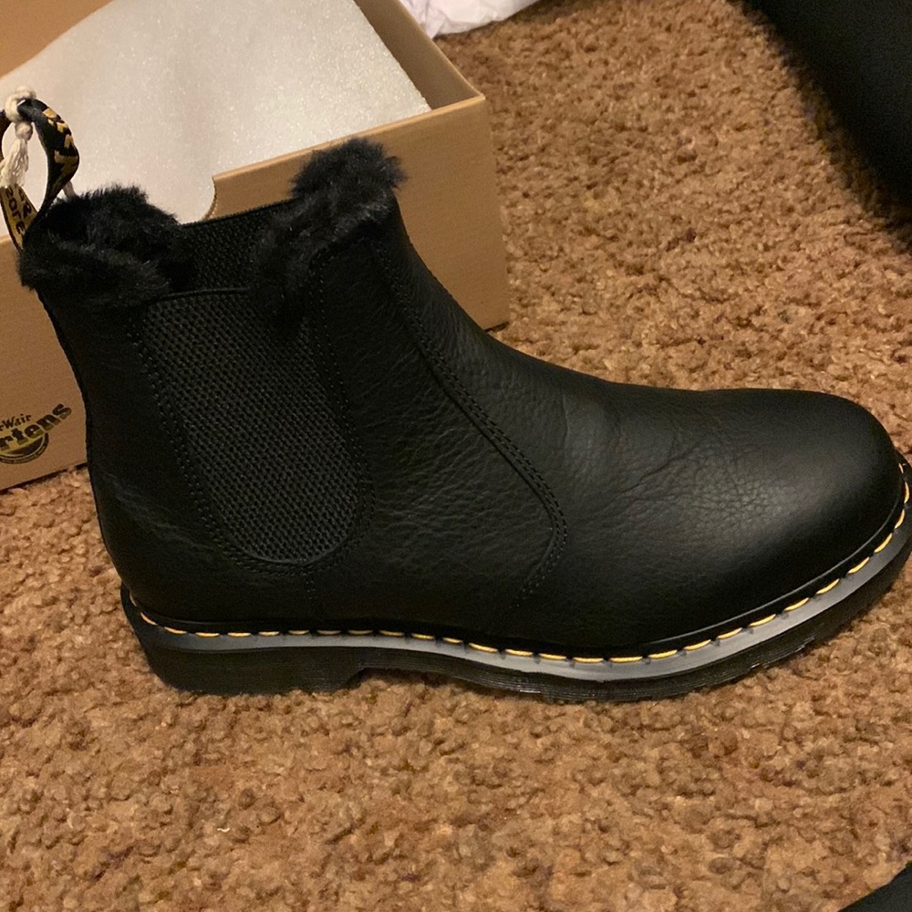 NIB Dr Marten Fur Lined Chelsea Boot